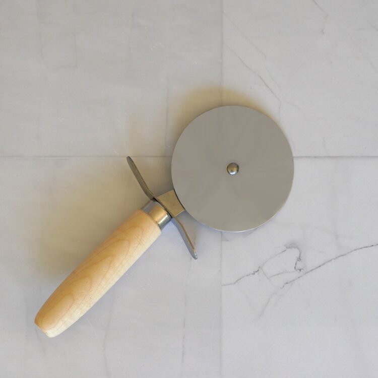 Roulette pour flammekuch et pizzas