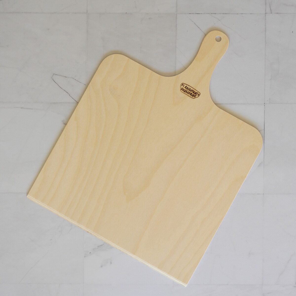 Pelle biseautée en bois de bouleau pour flammekuch et pizzas